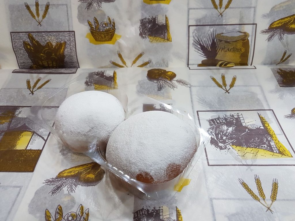 BOLAS DE AZUCAR Y CREMA DE VAINILLA